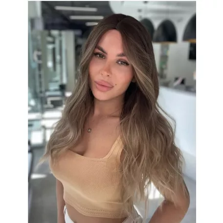 * ÚJ ÉRKEZÉS! VILÁGOSBARNA, DIVATOSAN MELÍROS PARÓKA, EXTRA PRÉMIUM MINŐSÉG!