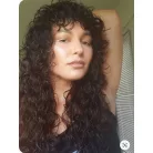 31, SÖTÉTBARNA TERMÉSZETES-GÖNDÖR PARÓKA, 60 cm.