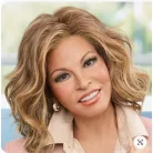 20, RAQUEL WELCH REPLIKA, VILÁGOSVÖRÖS MELÍROZOTT HULLÁMOS PARÓKA