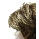 22ab, VILÁGOSBARNA TÉPETT PARÓKA, ENYHÉN MELÍROZOTT, VALÓDI HAJ FELHASZNÁLÁSÁVAL!