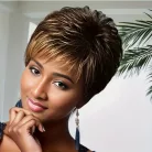 25, SÖTÉTBARNA MELÍROZOTT RÖVID PARÓKA