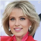 137, ELEGÁNS SZŐKE, OMBRE PARÓKA, VALÓDI HAJ FELHASZNÁLÁSÁVAL