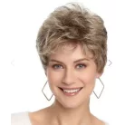 47. ELEGÁNS TERMÉSZETES-SZŐKE RÖVID FRIZURA, PRÉMIUM MINŐSÉGŰ PARÓKA