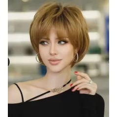   BABI 9/A, EGYSZERŰEN ELEGÁNS VILÁGOSBARNA BUBI PARÓKA, VALÓDI HAJ FELHASZNÁLÁSÁVAL